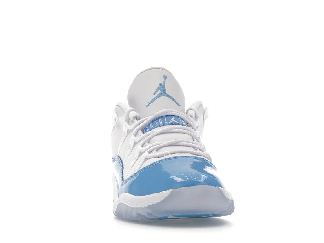 Детские кроссовки Lifestyle с патентованной кожей Jordan 11 Retro Low, White/University Blue/Black — фото 2