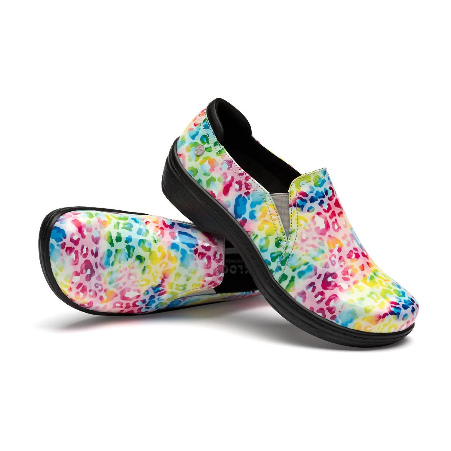 Женские кожаные сабо для кормления Moxy, патент Tie Die Cheeta 3169-0657 Klogs Footwear, Tie Die Cheeta Patent 3169-0657