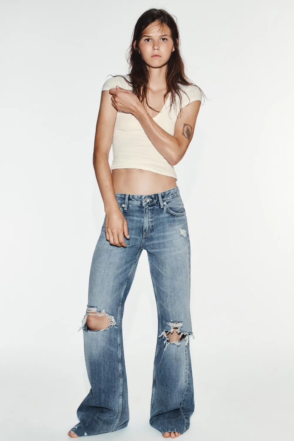 Джинсы-клеш TRF со средней посадкой и рваными элементами ZARA, Blue