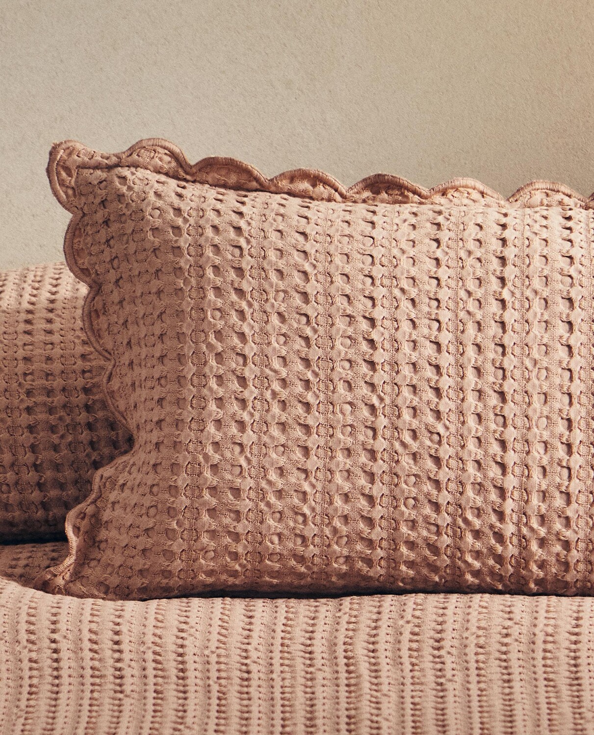 

Декоративная наволочка Zara Home Children’s Waffle-knit 30 x 50 см, розовый