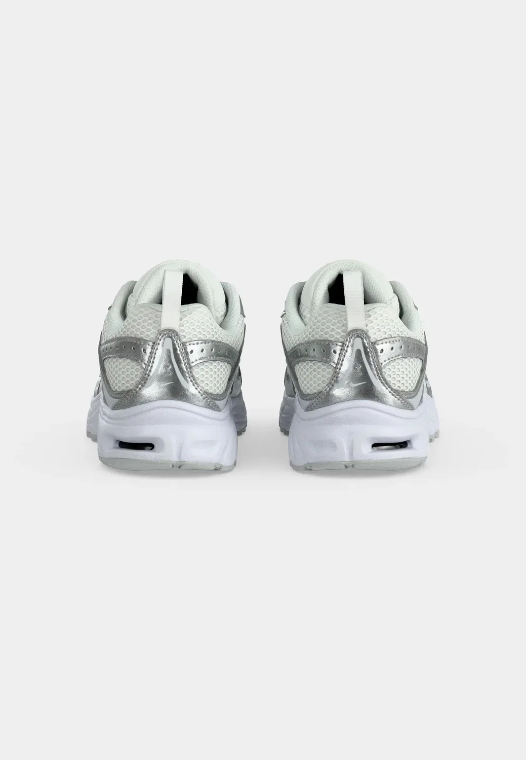 Кроссовки Air Max Moto 2K Lace унисекс Nike Sportswear, White/Pure Platinum-Coloured/Metallic Silver-Coloured — фото 4