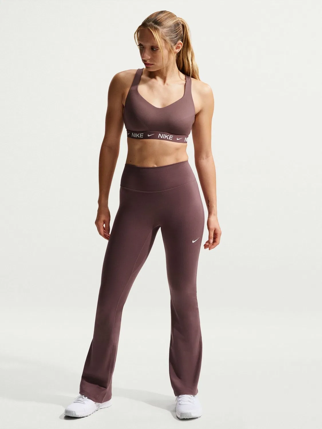 Леггинсы Nike One High-Waisted Flared, розовый