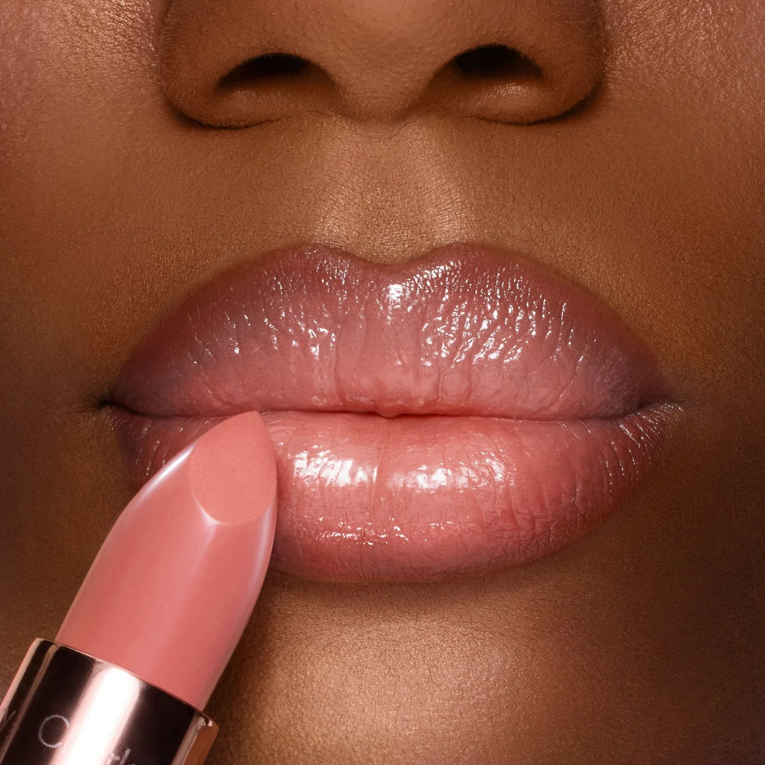 Помада K.I.S.S.I.N.G Charlotte Tilbury, Bitch Perfect — фото 3