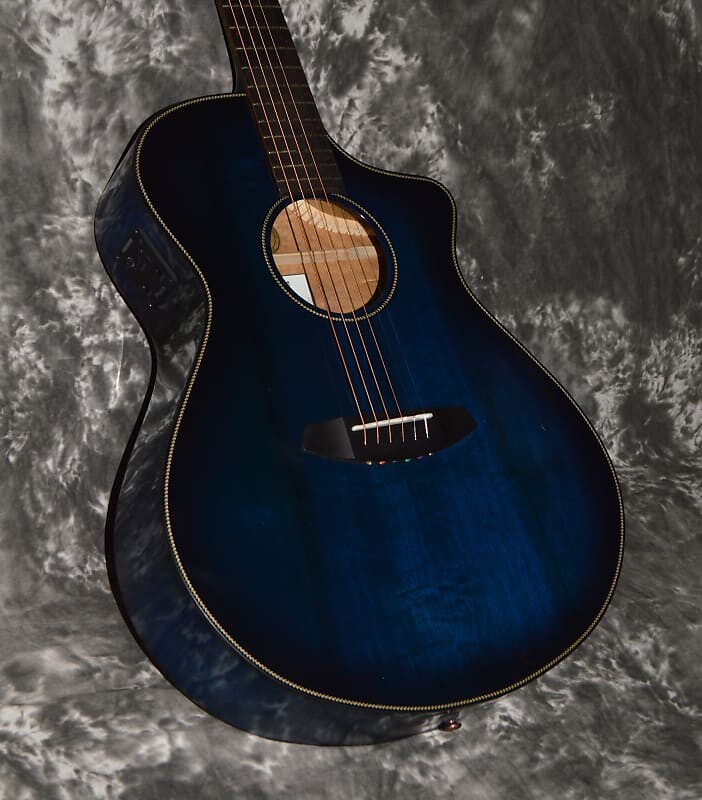 

2022 Breedlove - Концерт Pursuit Exotic S CE - Сумерки Pursuit Exotic S Concert CE