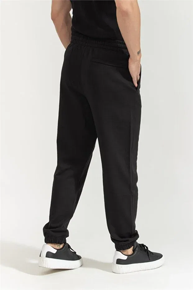 Мужские спортивные брюки зауженные Calvin Klein, Black — фото 3