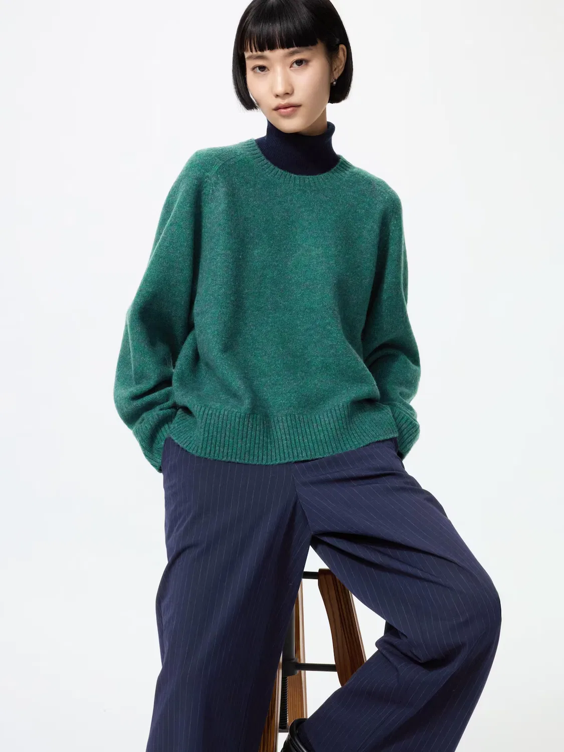 Свитер Uniqlo, с круглым вырезом, зеленый