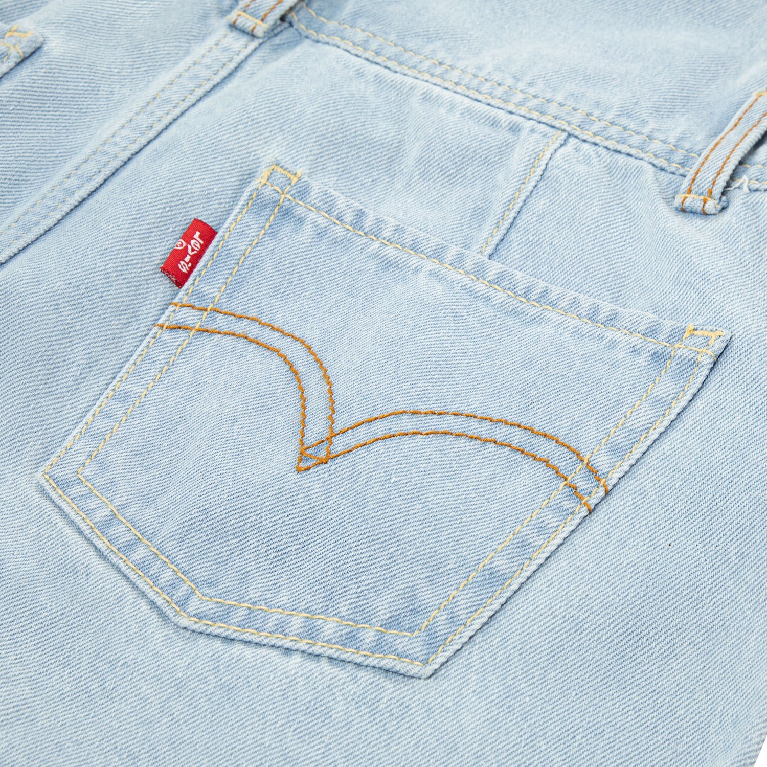Levi's Kids Комбинезон Regular 'Classic' в светло-голубом цвете — фото 4