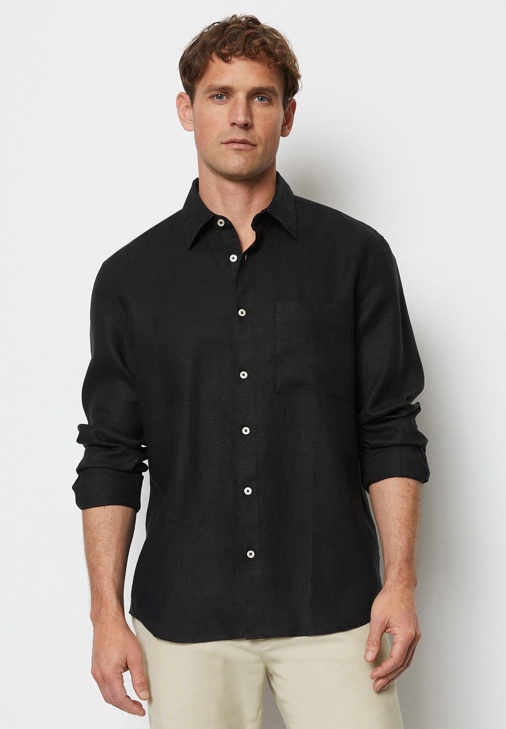

Рубашка KENT COLLAR, LONG SLEEVES, ONE RECTANGULAR CHEST POCKET, STYLE Marc O'Polo, черный