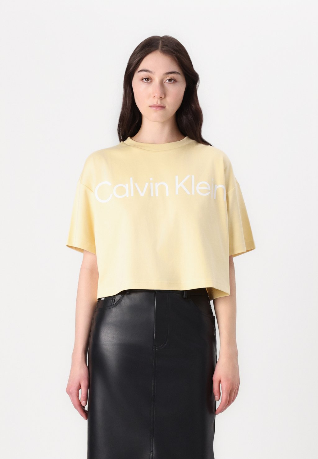 

Футболка с принтом BOXY LOGO GRAPHIC TEE Calvin Klein, желтый