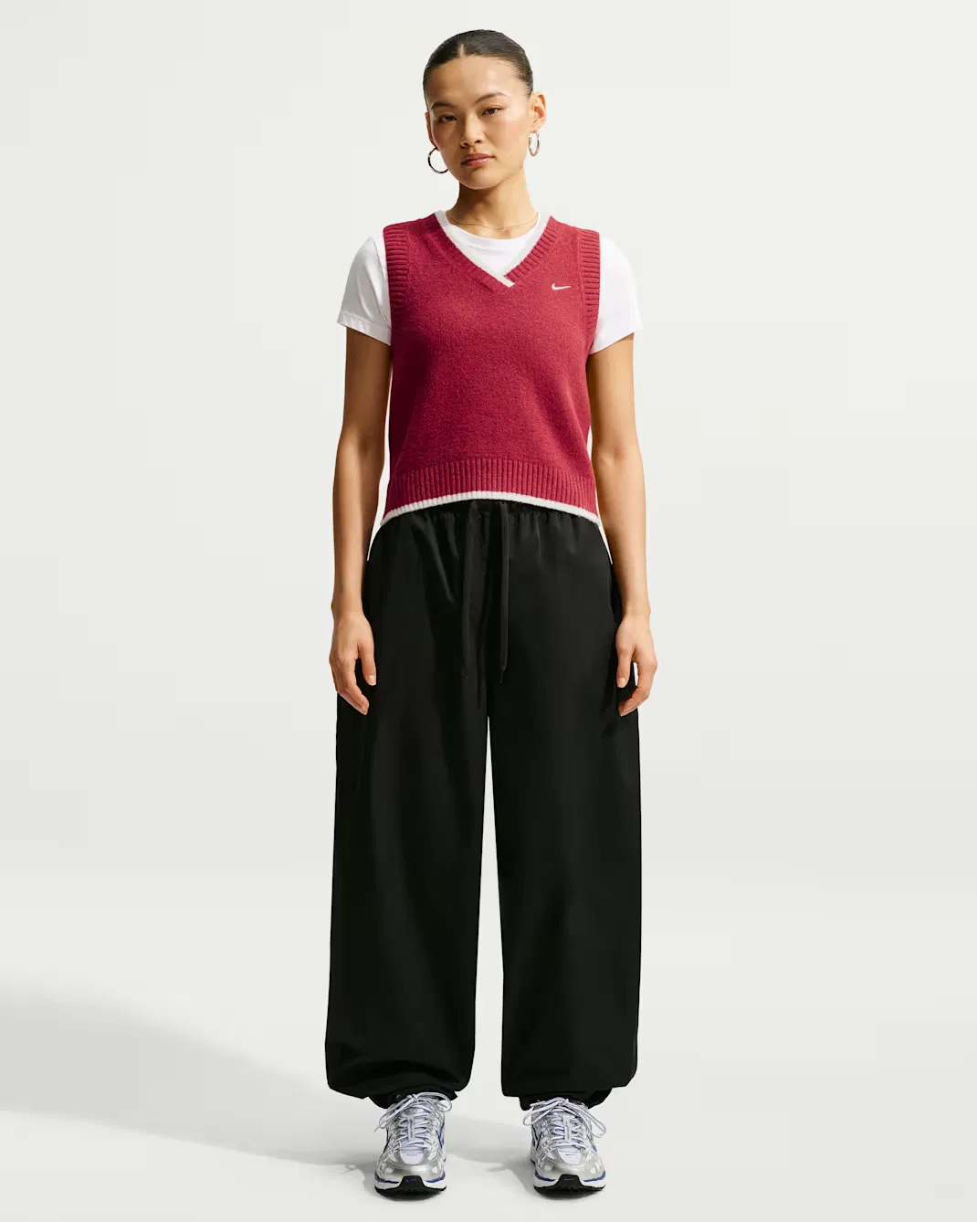 Женский свободный жилет-свитер Nike Sportswear Chill Knit, Tough Red/White/White — фото 4