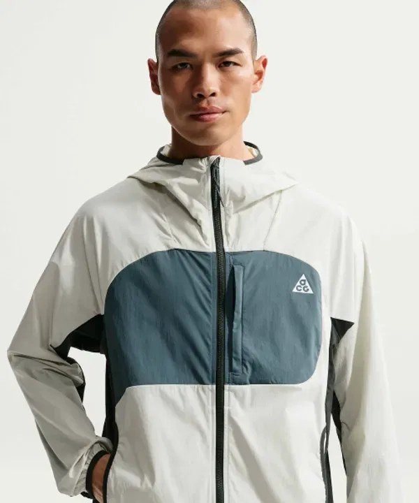 Тренировочная куртка Nike ACG Five Towers UV Protection, белый
