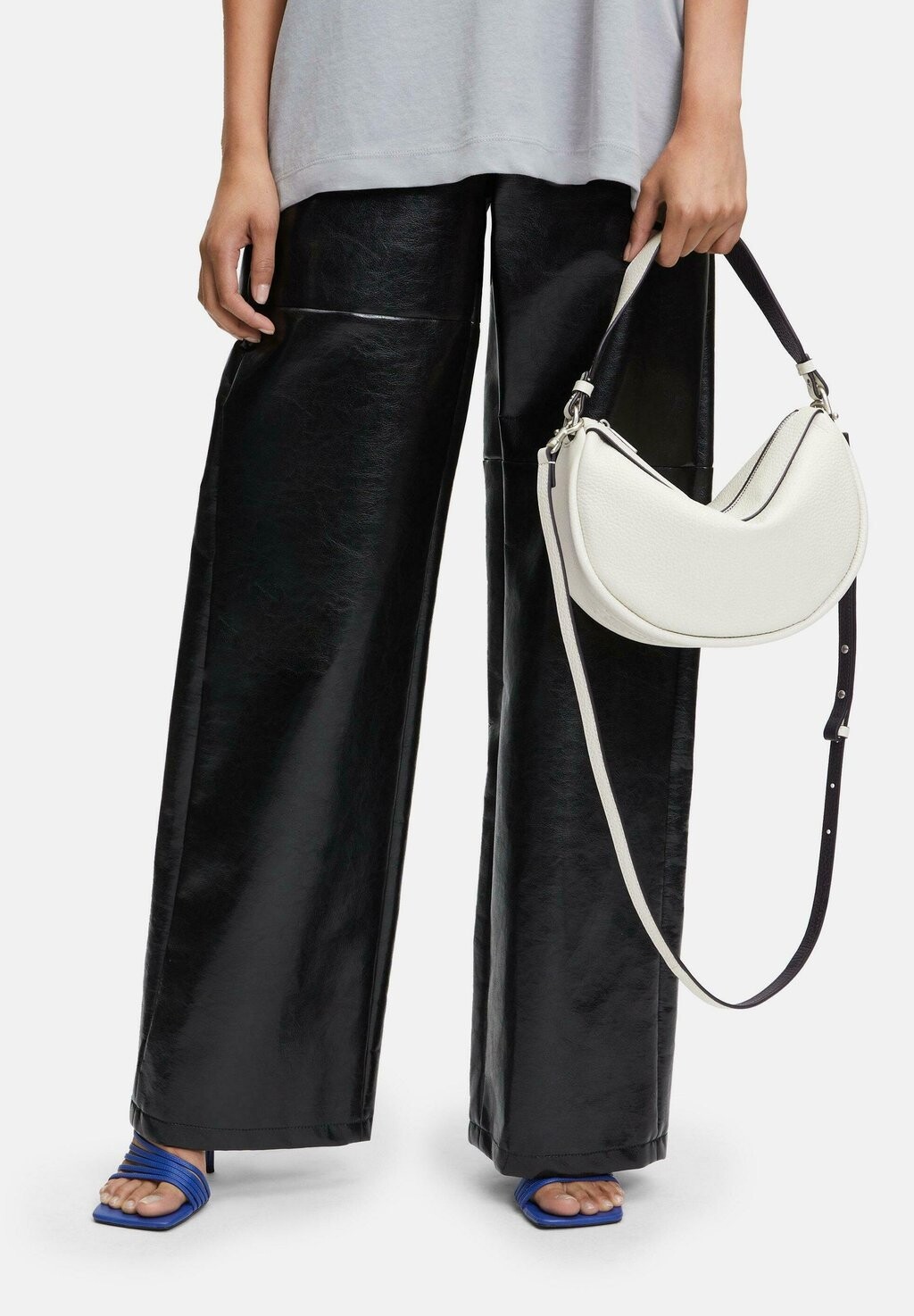

Сумка MELLI HOBO S Liebeskind Berlin, цвет creme