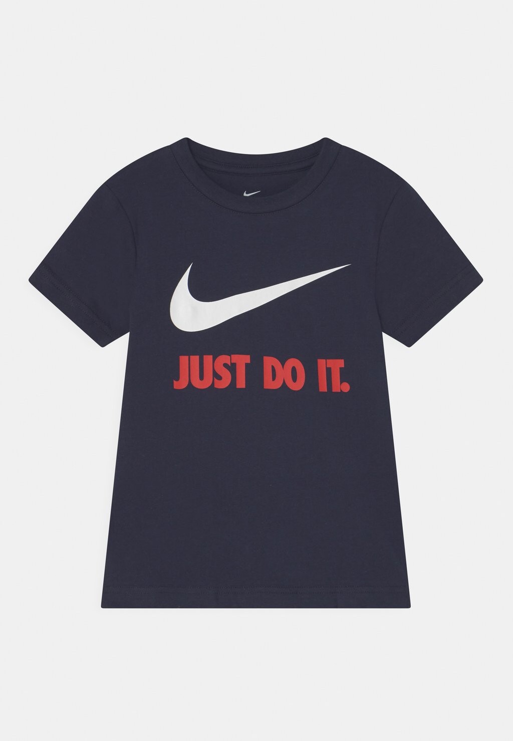 

Футболка с принтом TEE Nike Sportswear, цвет obsidian/university red