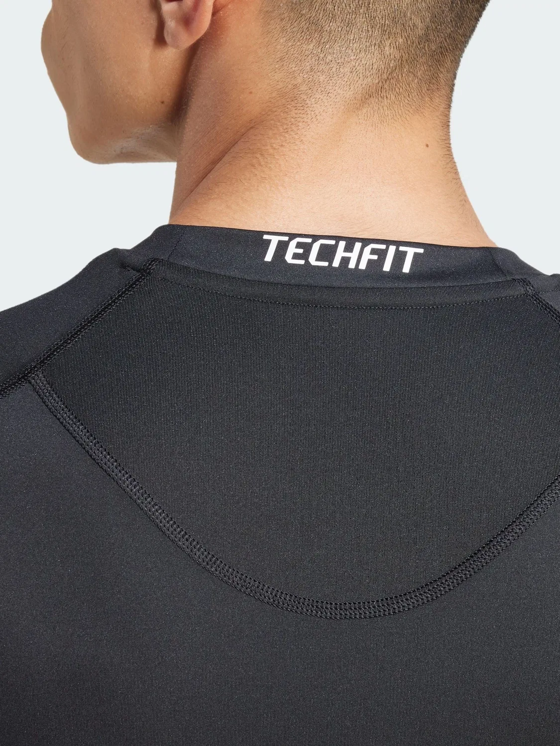 Футболка компрессионная Techfit adidas, черный — фото 4