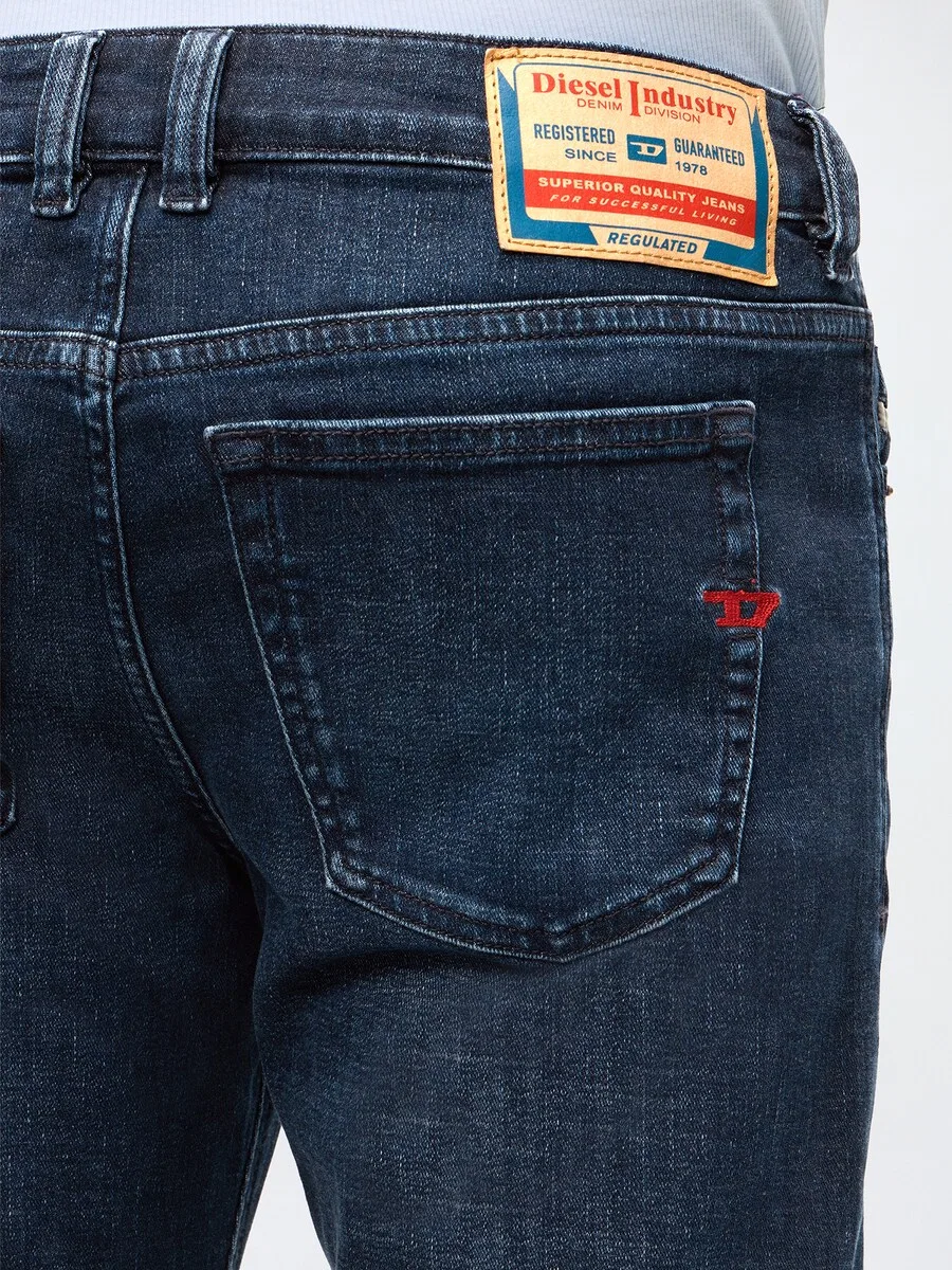 Джинсы DIESEL Slim fit '1979 SLEENKER' темно-синего цвета — фото 3