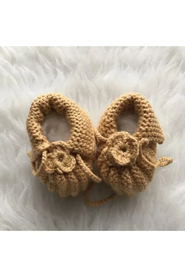 Детские пинетки ручной вязки Organic hand knitted baby booties Merve Öztürk, Honey Beige