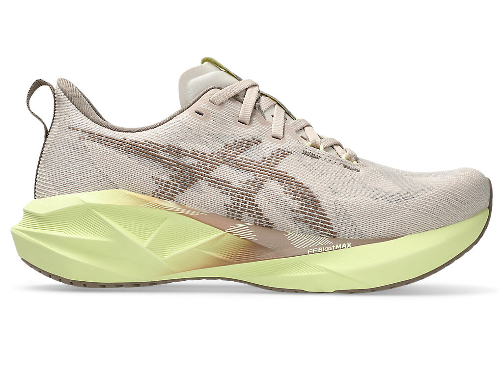 

Беговые женские кроссовки Asics Novablast 5, Mineral Beige/Taupe Grey, бежевый