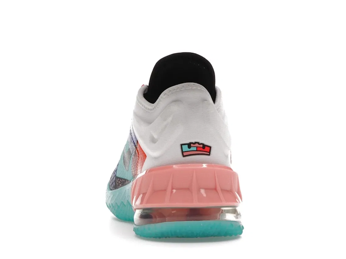 Детские кроссовки для мальчиков Nike LeBron 18 Low, Summit White/Dynamic Turquoise-Crimson Bliss-Black — фото 4