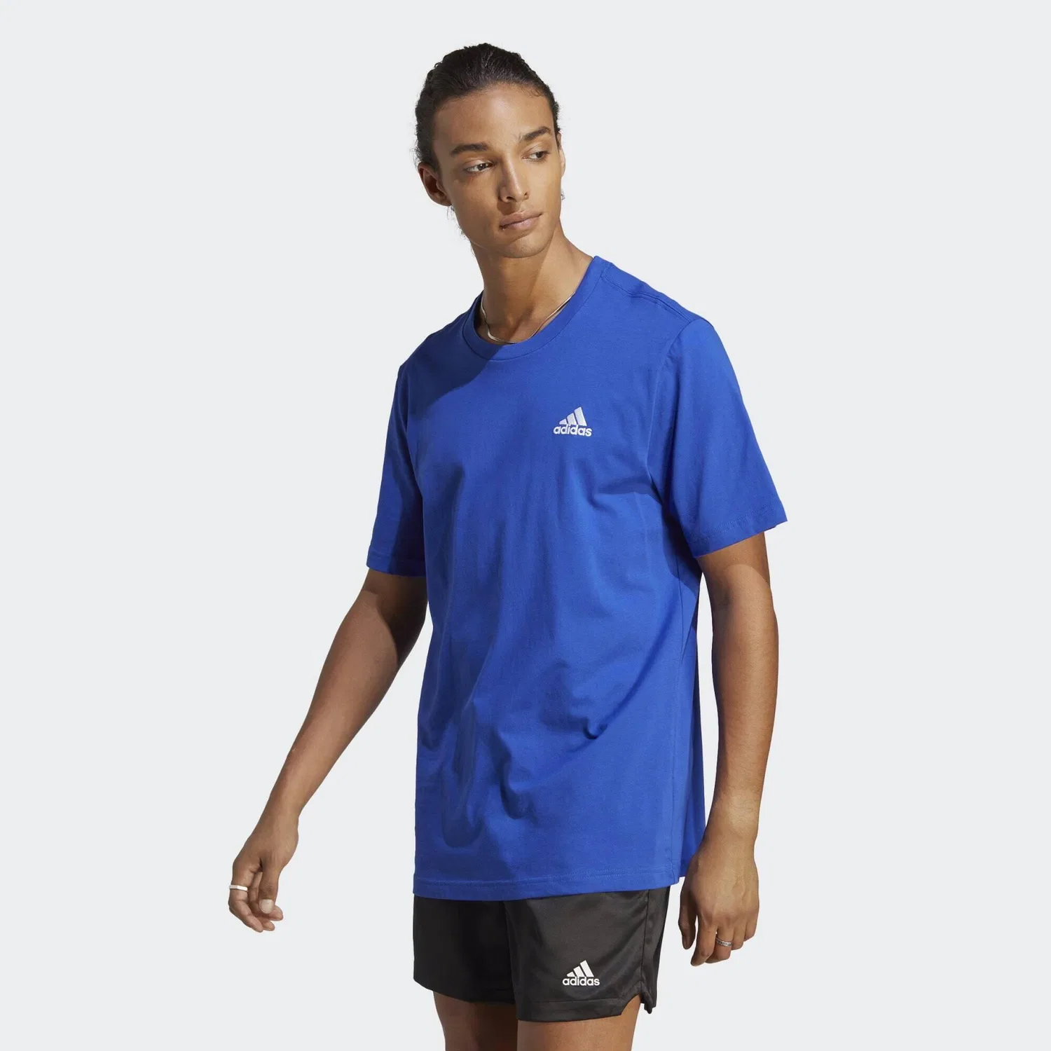 Мужская футболка из хлопка Essentials Single Jersey Embroidered Small Logo T-Shirt Adidas, Konigsblau