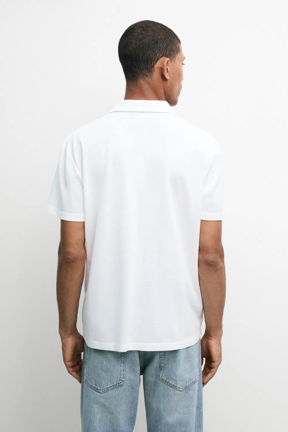 Поло Massimo Dutti Micro-textured V-neck Piqué Shirt, белый — фото 4