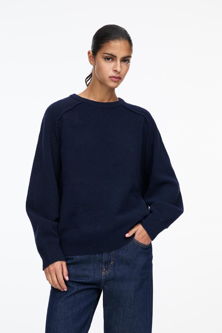 

Свитер оверсайз Pull And Bear, черный