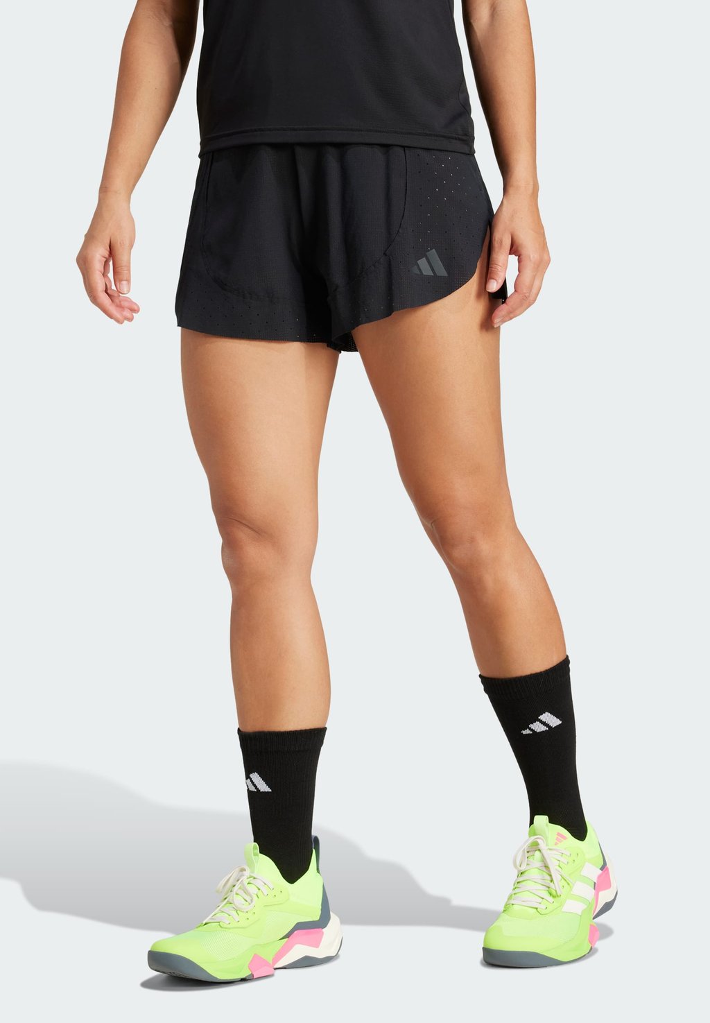 

Спортивные шорты HIIT AIRCHILL 2 IN 1 adidas Performance, черный