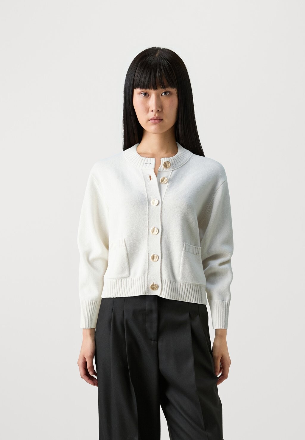 

Кардиган CARDIGAN MOCKNECK FTC Cashmere, цвет Pristine White