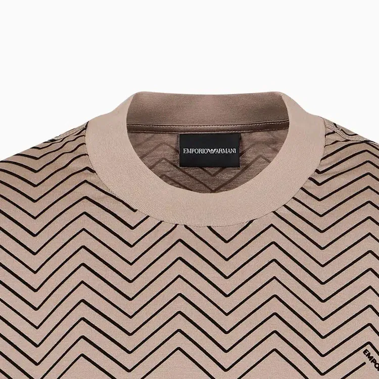 Мужская футболка с шевронным флок-принтом EMPORIO ARMANI, Light Brown — фото 3