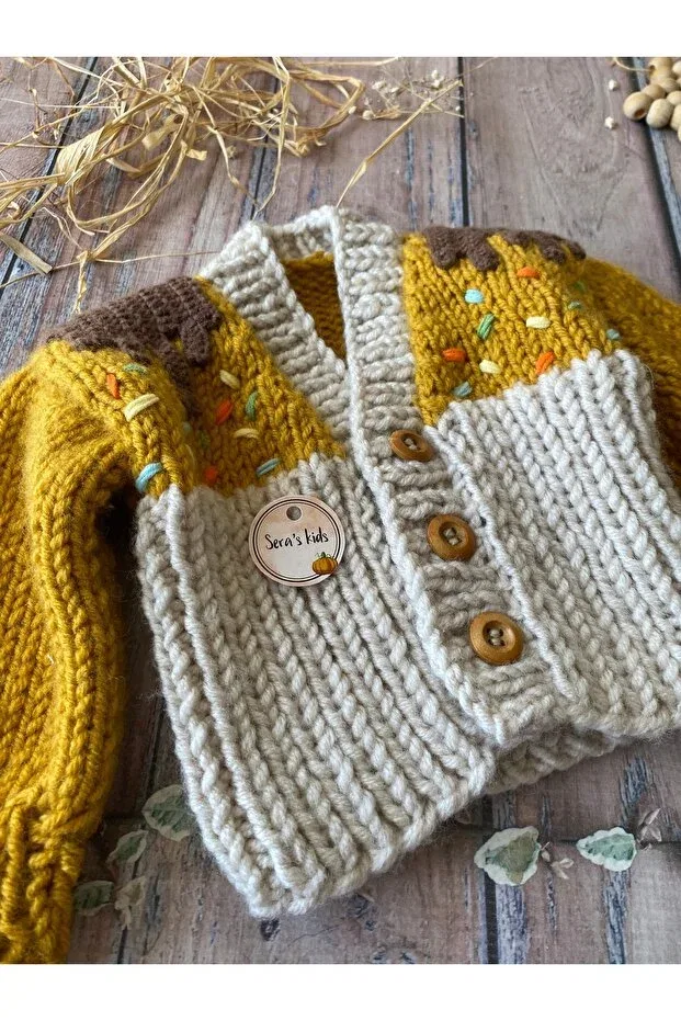 Детский кардиган с принтом Hand knitted unisex cupcake pattern elastic baby cardigan Seraskids, Beige — фото 3