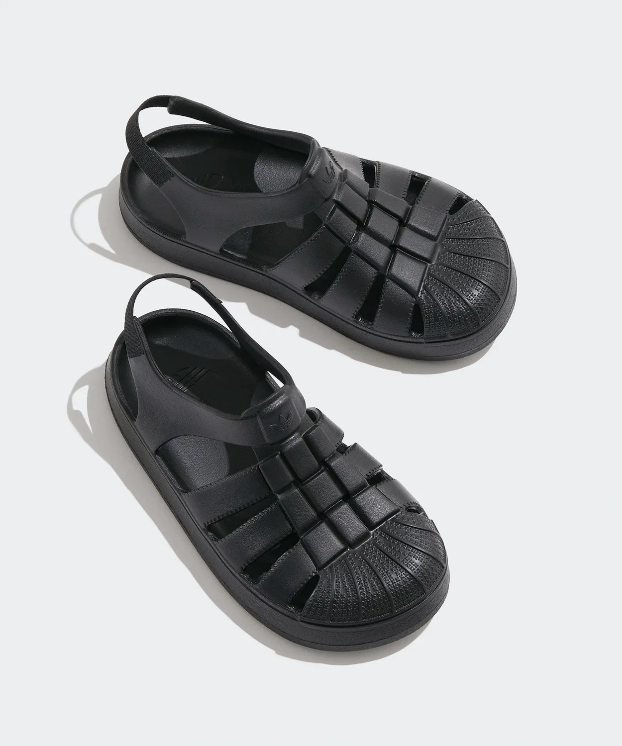Детские сандалии с закрытым носком SST Black Adidas — фото 2