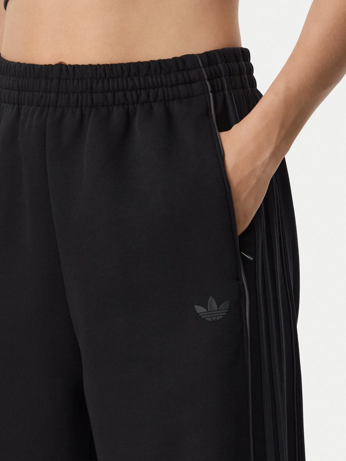 Женские спортивные штаны стандартного кроя Track Adidas, черный — фото 4