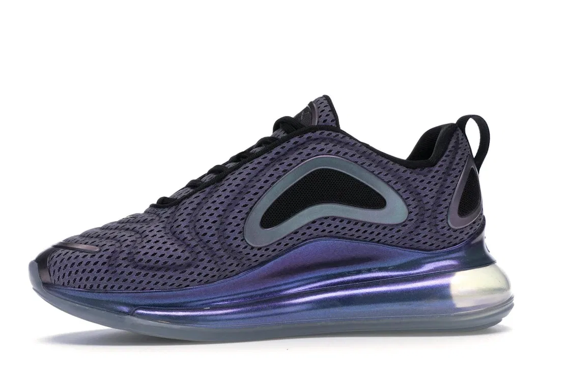 Детские кроссовки Lifestyle Nike Air Max 720, Metallic Silver/Metallic Silver-Black — фото 3