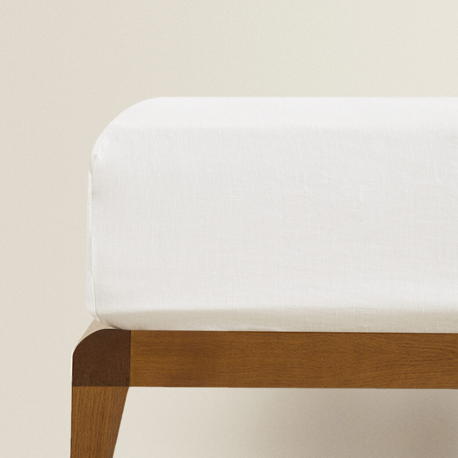 

Простыня на резинке Zara Home Linen 310 г/м², белый