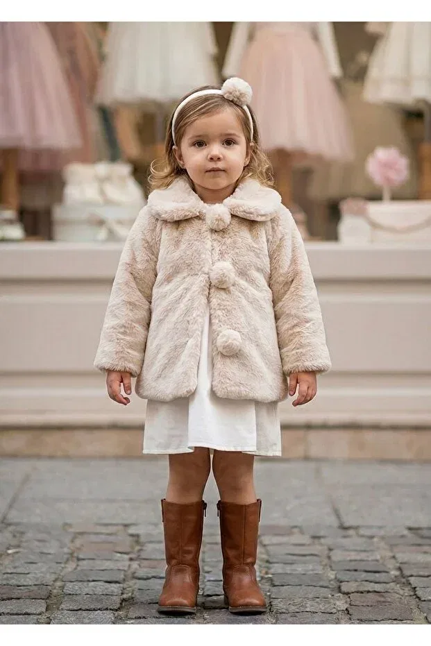 Детское пальто для девочек искусственный мех с помпонами Miaras Baby, Ecru