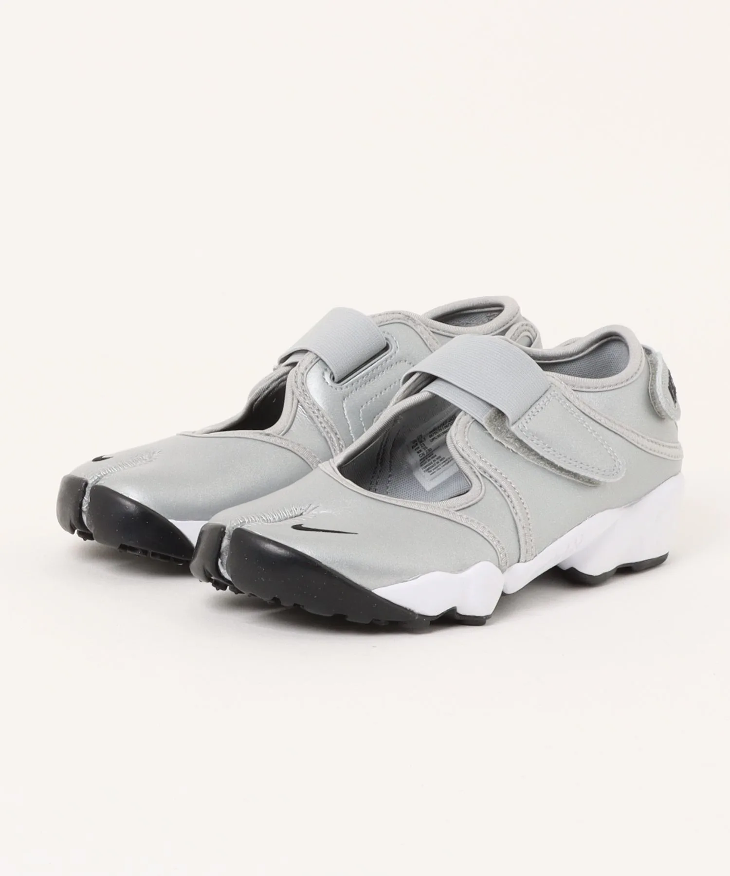 Женские кроссовки NIKE AIR RIFT HM5737-003 серебристые