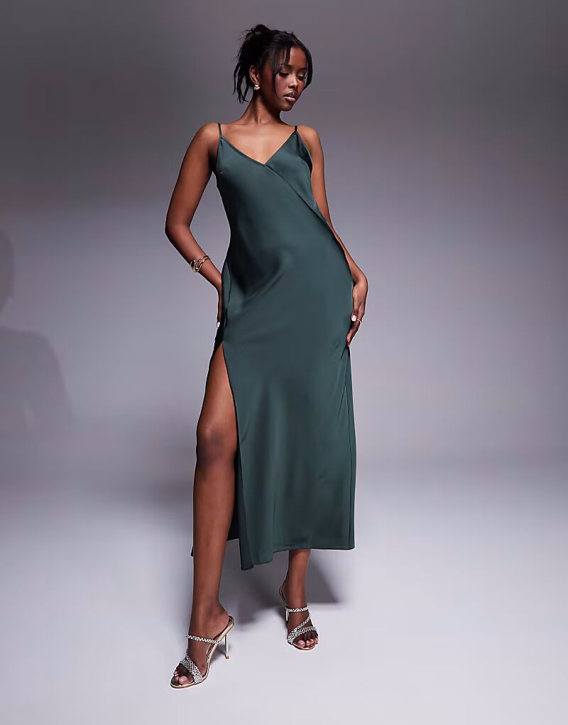 

Платье мидакси из атласа ASOS DESIGN с V-образным вырезом и разрезом темно-зеленого цвета