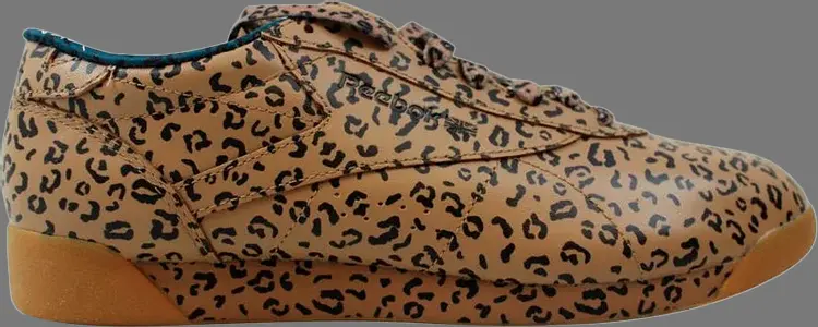 

Кроссовки melody ehsani x wmns freestyle lo 'soft camel' Reebok, коричневый