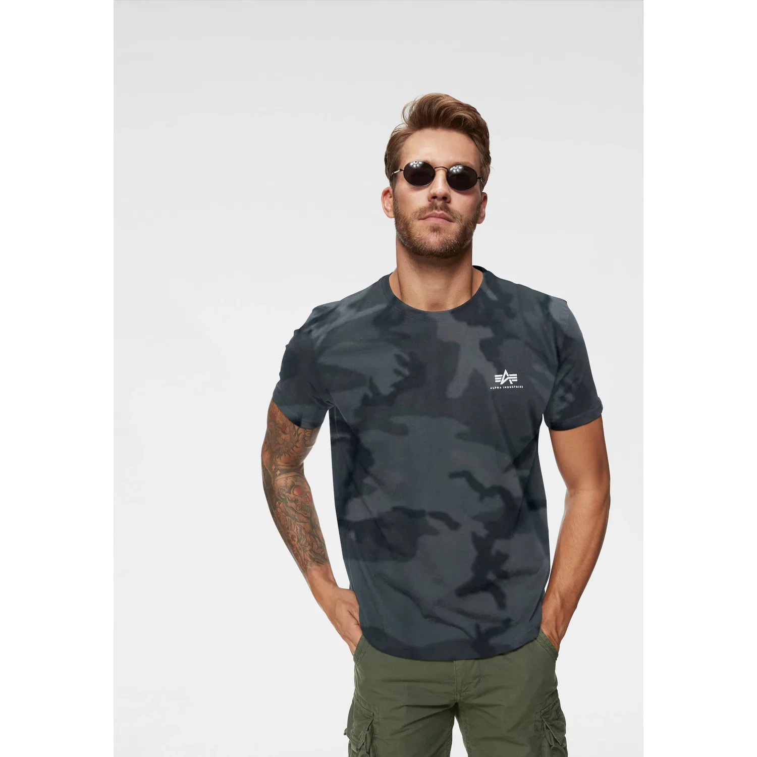 Детская хлопковая Slim-fit футболка с принтом Alpha Industries, Black/Camouflage