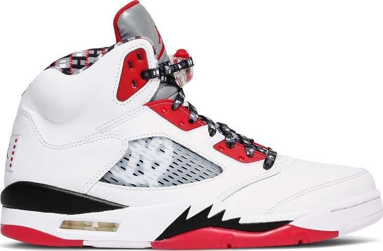 

Кроссовки Air Jordan 5 Retro Quai 54 2021, белый