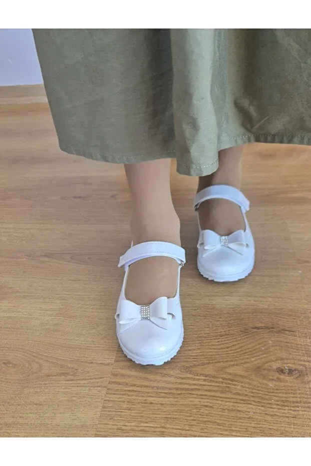 Детские балетки для девочек с коротким каблуком Lemsel, White