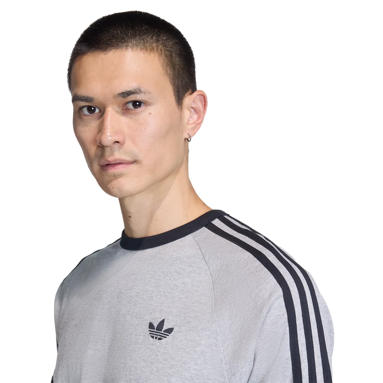 Мужская футболка с коротким рукавом 3-Stripes adidas, Medium Grey Heather — фото 3