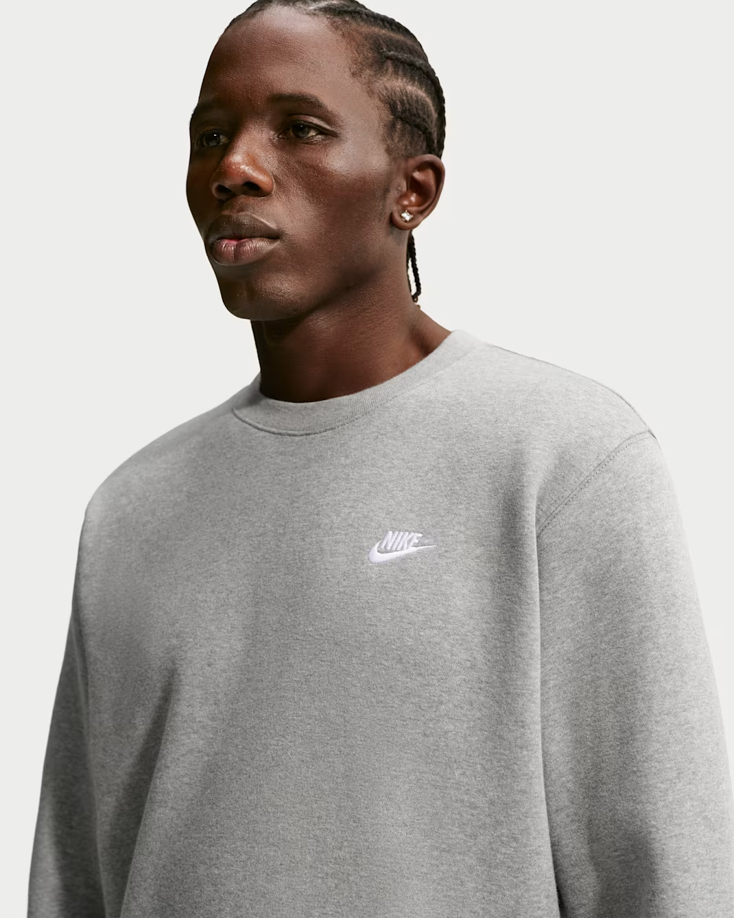Свитшот Nike Club Fleece Crew, темно-серый меланж/белый — фото 4