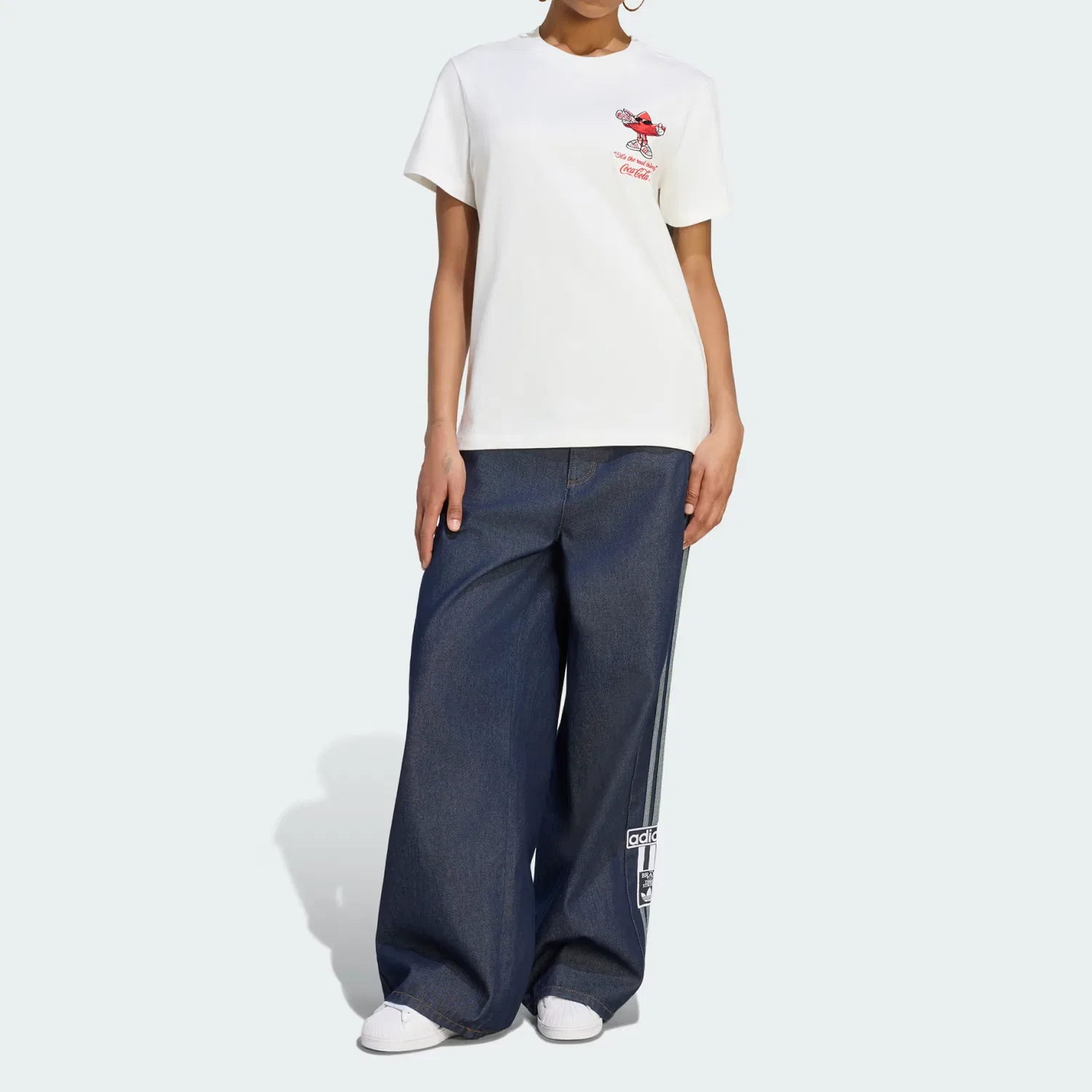 Женская футболка с круглым вырезом Adidas Originals X Coca Cola, Pure White — фото 3