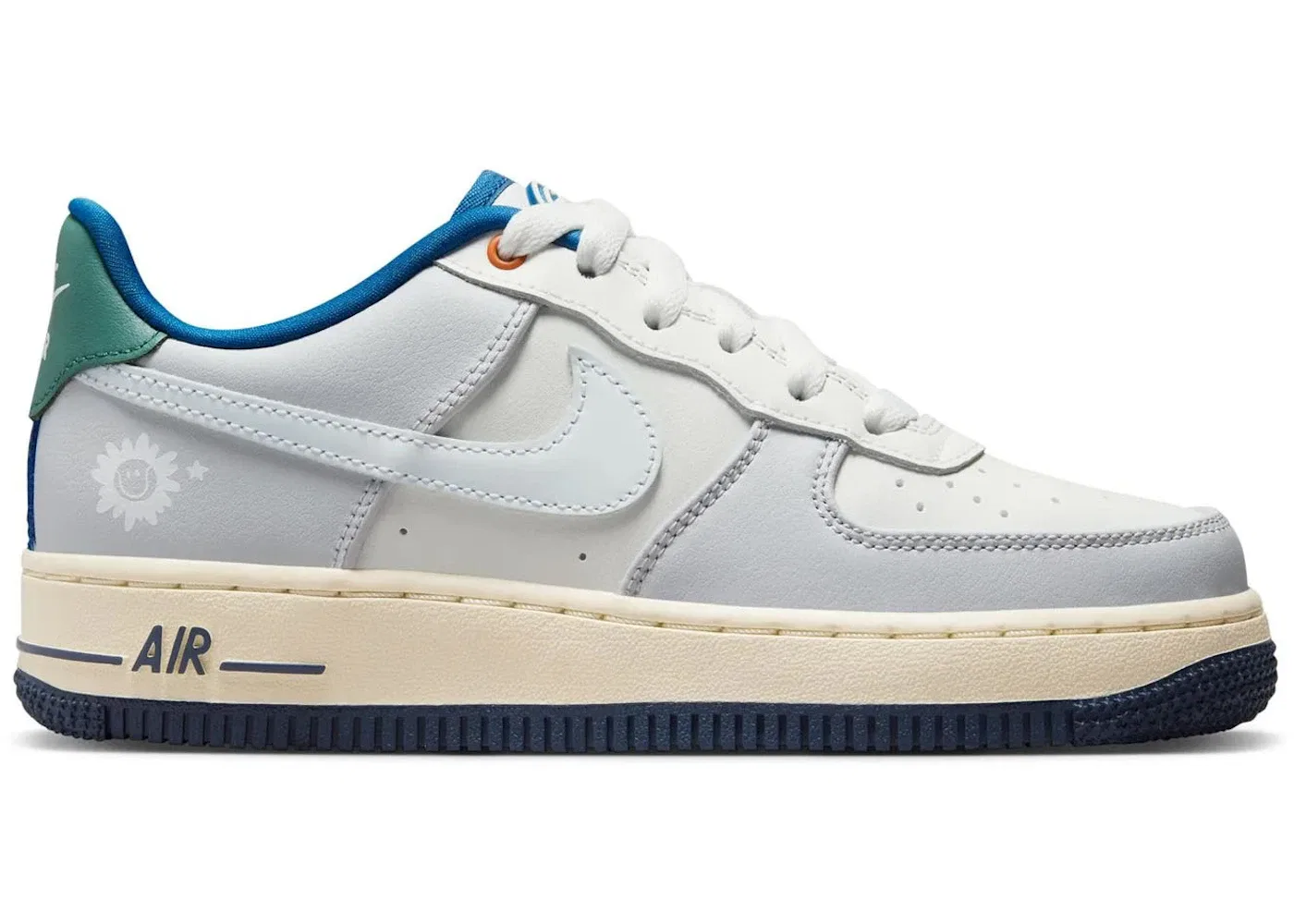 Детские кроссовки Lifestyle Nike Air Force 1 Low LV8, Sail/White/Coconut Milk/Thunder Blue