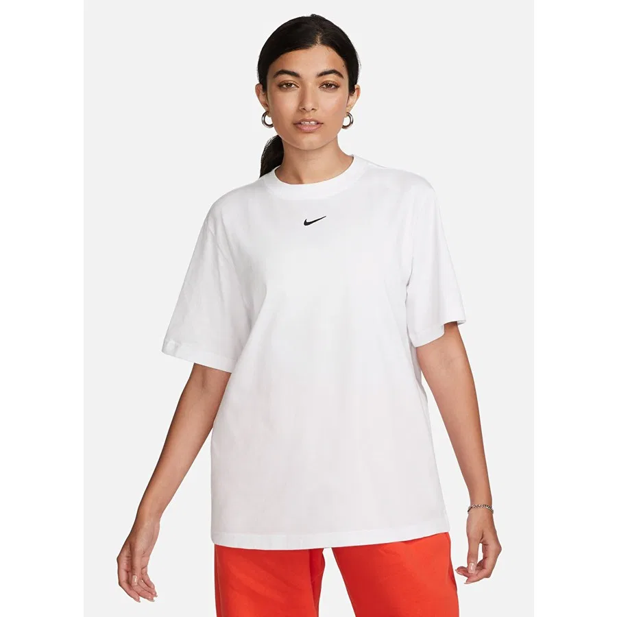 Женская футболка с круглым вырезом Nike FD4149-100-W Nsw Tee Essntl Lbr, Цвет Şehir, M — фото 2