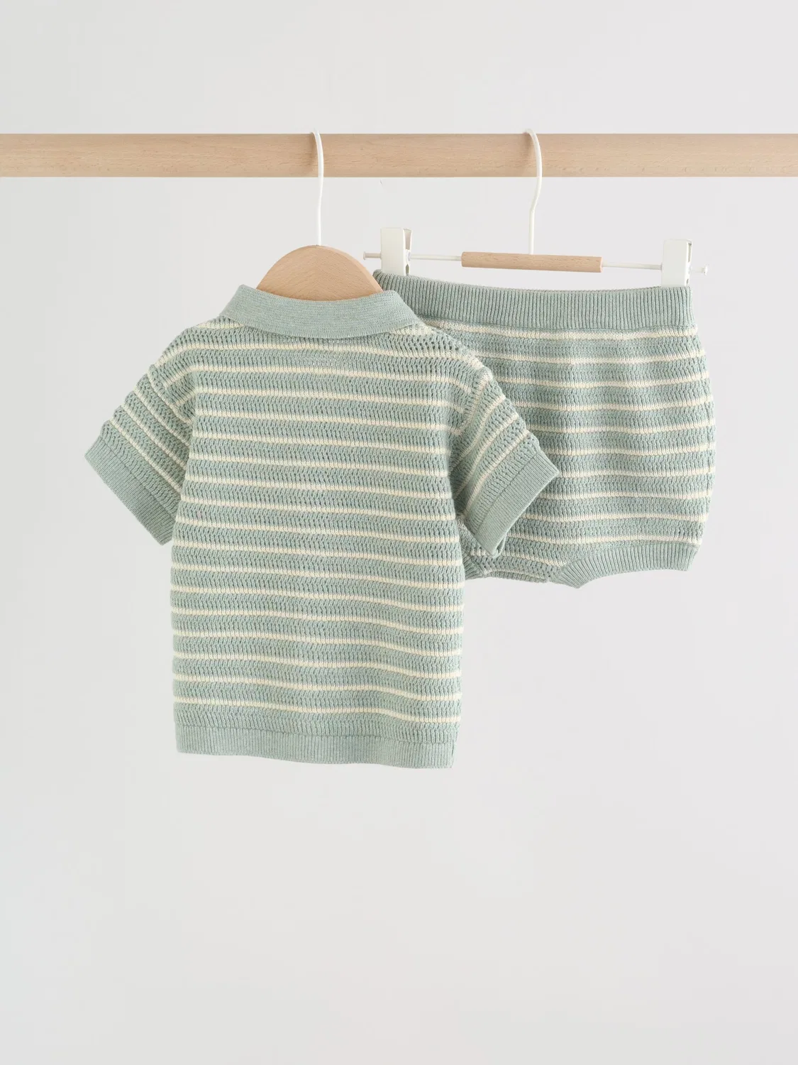 Комплект для мальчика, вязаный топ и шорты Next, Sage Green Stripe — фото 2