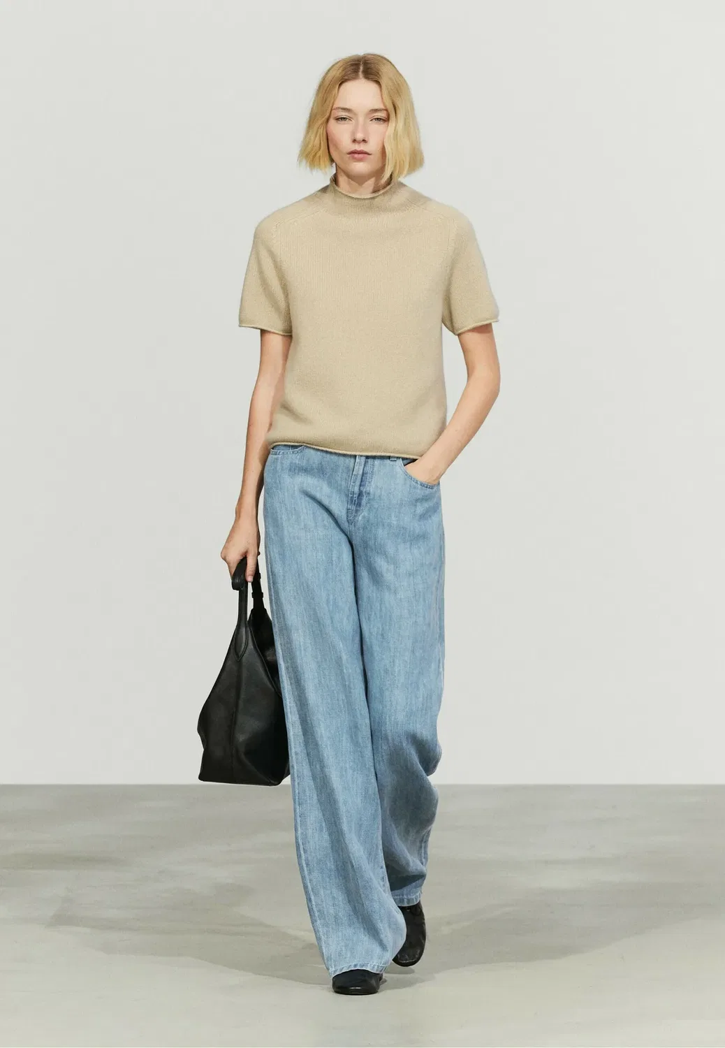 Простая футболка Massimo Dutti, Light Brown — фото 2
