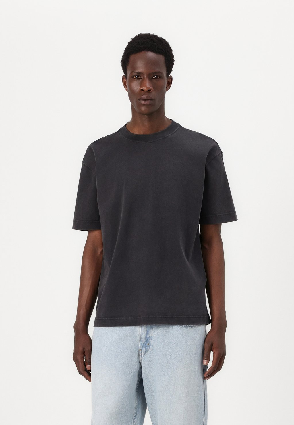 

Базовая футболка BOXY Hollister Co., черный