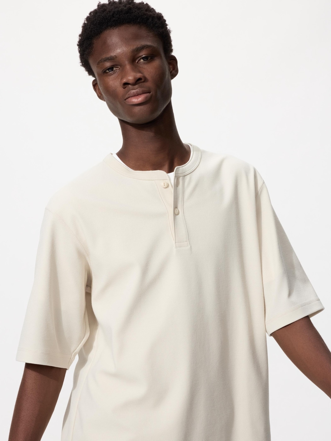 Футболка Uniqlo Dry Waffle Henley Neck Unisex, 30 кремовый — фото 2