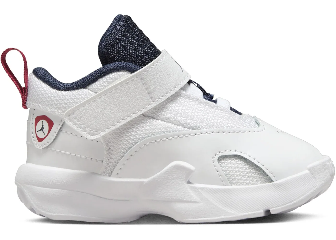 Детские кроссовки Lifestyle Jordan Max Aura 6 Jordan, White/Varsity Red/Midnight Navy